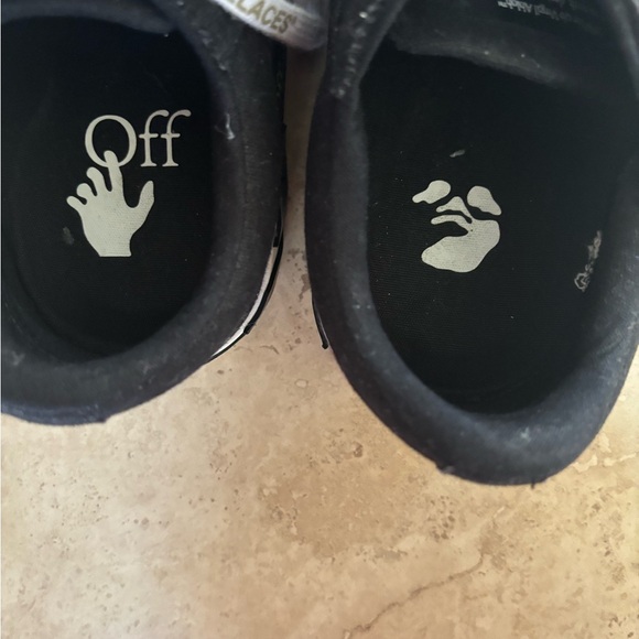 Off-White Men Sneakers - Picture 7 of 14